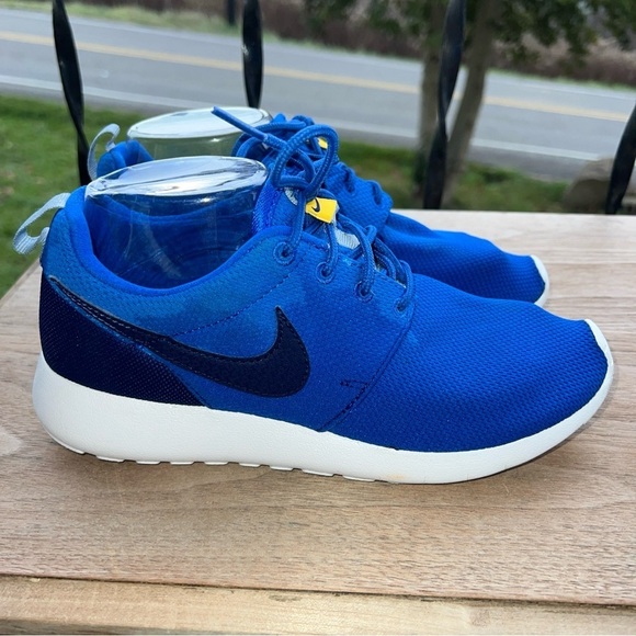 Nike Roshe One (GS) 599728-417 Sz 6Y Running Sneakers - Picture 6 of 11